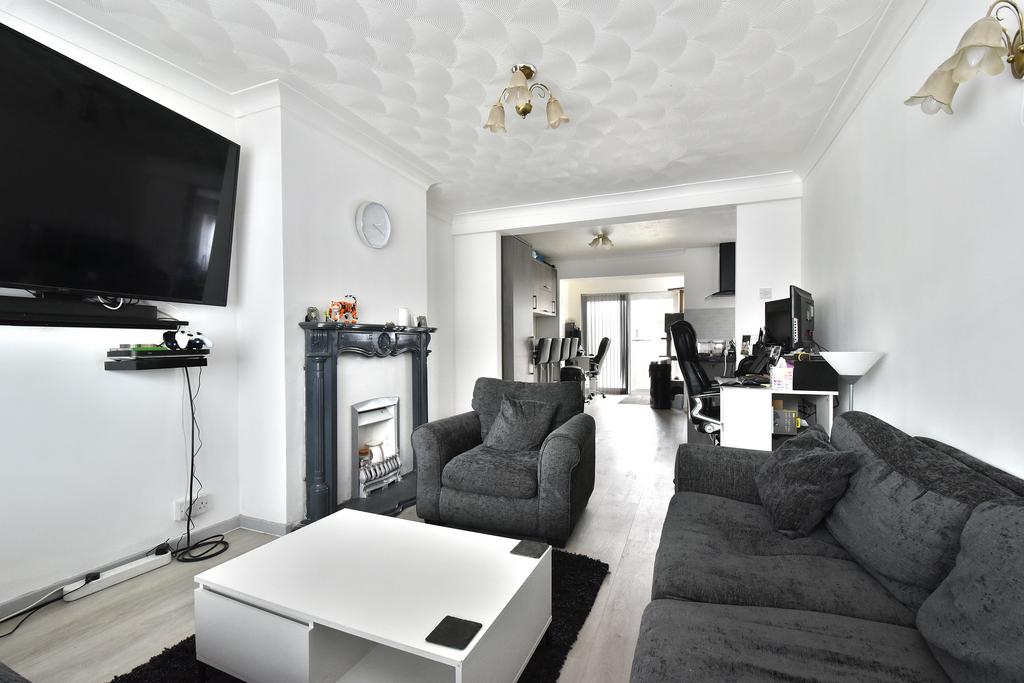 Dale Road Swanley BR8 4 bed semidetached house for sale £500,000