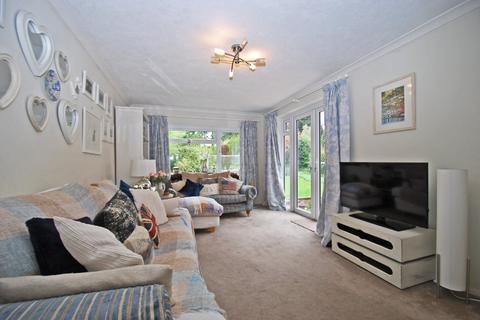 15 Crabtree Close, Beaconsfield, HP9 1UQ