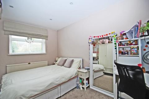 15 Crabtree Close, Beaconsfield, HP9 1UQ