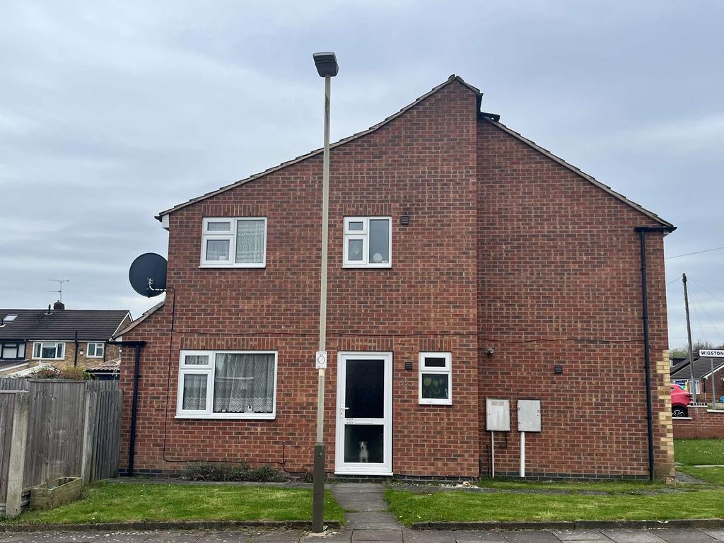 55a Brixham Drive Leicester LE2 6HD 2 bed semidetached house £850