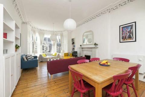 3 bedroom flat to rent, 28, Forrest Road, Edinburgh, EH1 2QN