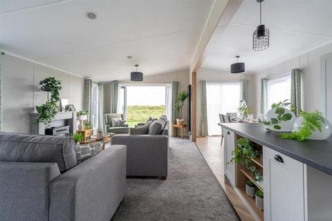 3 bedroom lodge for sale, Mill Rythe Coastal Village Hayling Island, Hampshire PO11