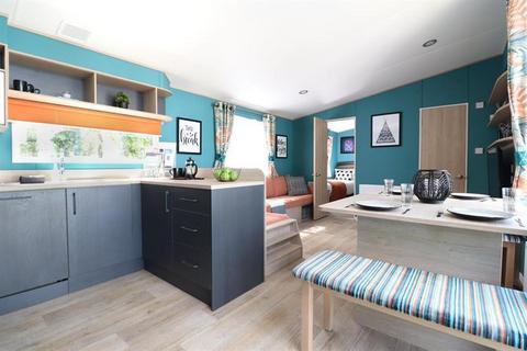 2 bedroom lodge for sale, Mill Rythe Coastal Village Hayling Island, Hampshire PO11