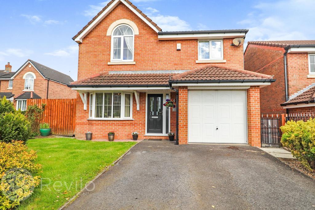 Buckley Chase, Milnrow, OL16 4 bed detached house for sale £385,000