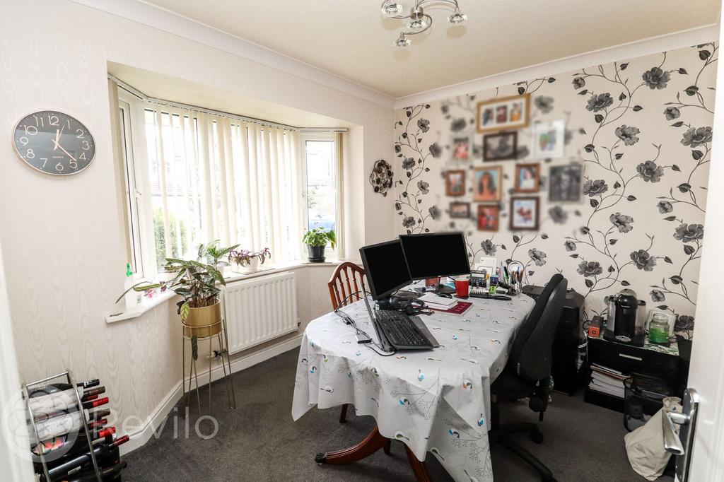 Lounge/Dining Room