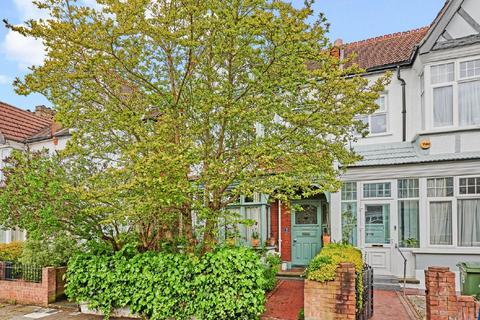 81b Wyatt Park Road, London, SW2 3TW