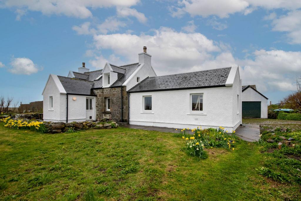 7 Balemore, Isle of North Uist, HS6 5EB 4 bed detached house for sale