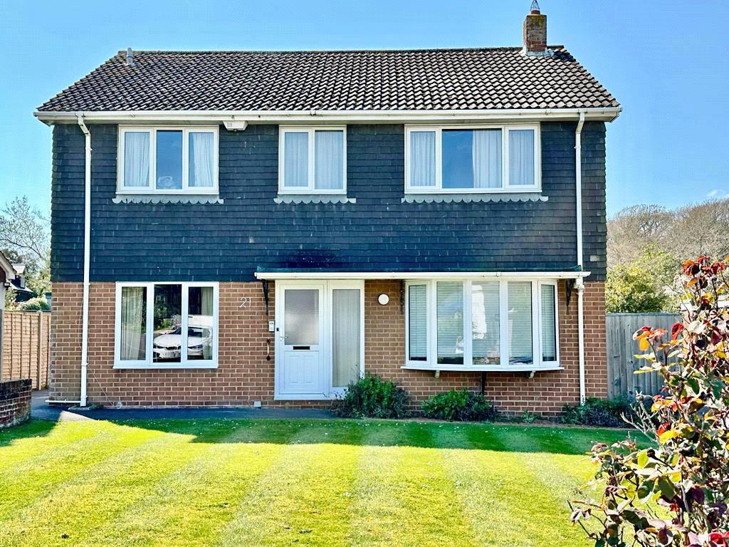 Lucerne Road, Milford on Sea, Lymington, Hampshire, SO41 4 bed detached