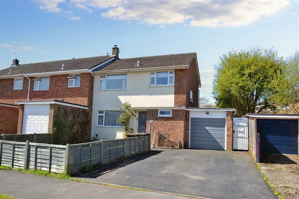Corfe Mullen 3 bed end of terrace house for sale £375,000