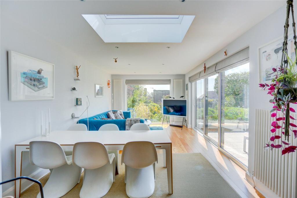 Hove Park Road, Hove, East Sussex, BN3 4 bed detached house for sale