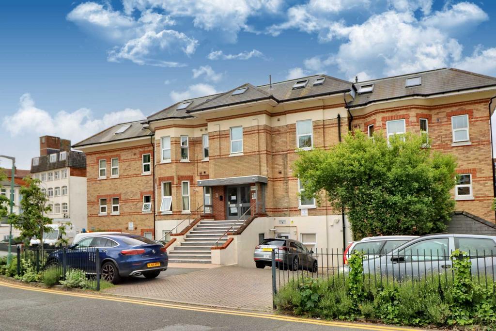 Lorne Park Road, Bournemouth BH1 2 bed apartment for sale £189,950