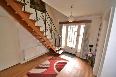 Silver-hayes Beacon Road, Broadstone, BH18 9JL
