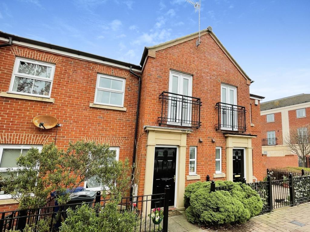 Hutton Row, Westoe Crown Village... 2 bed terraced house £77,000