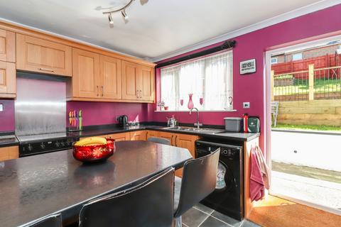 65 Brockhurst Road, Chesham, HP5 3JB