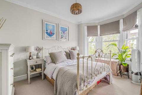 5 Edna Road, London, SW20 8BS