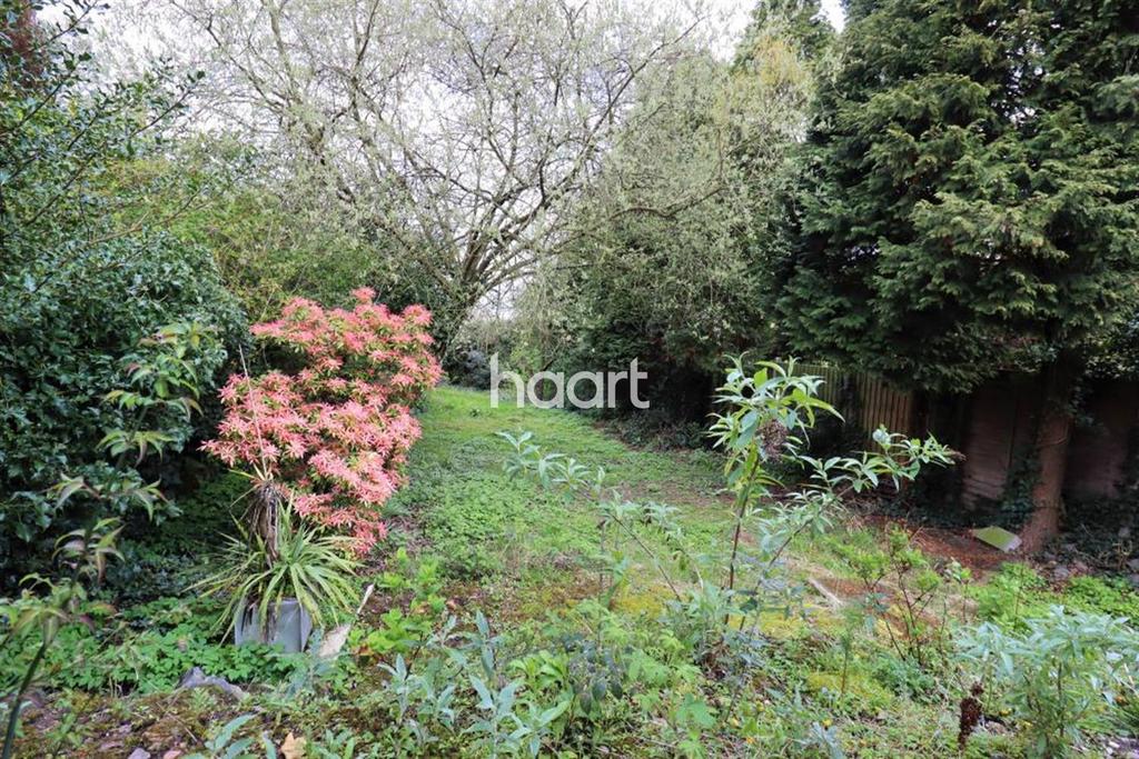 College Street, Nuneaton 3 bed detached house £1,050 pcm (£242 pw)