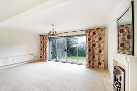 3 bedroom bungalow for sale, Mayfield Drive, Pinner, HA5