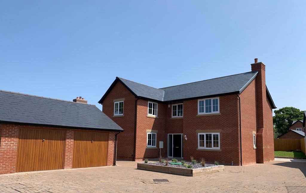 Chorlton Lane, Cuddington, Malpas, SY14 5 bed detached house for sale