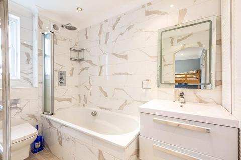 12 Palace Mews, London, SW6 7TQ