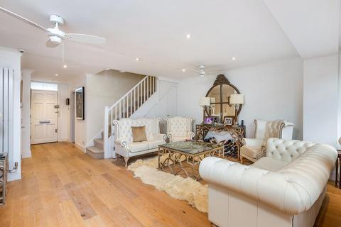 12 Palace Mews, London, SW6 7TQ