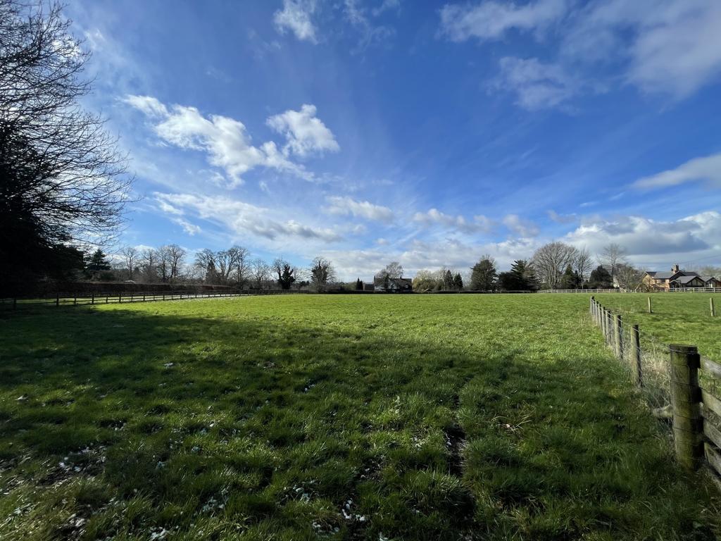 Donington, Rectory Road, Albrighton Land £100 pcm (£23 pw)