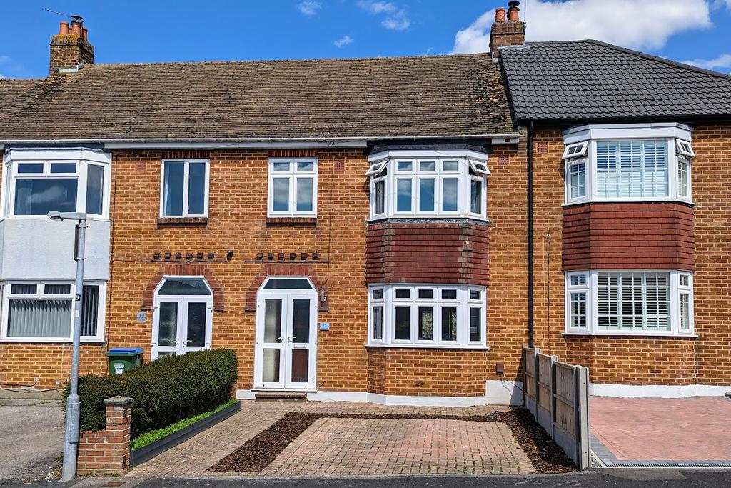 BELVOIR CLOSE, FAREHAM 3 bed terraced house £300,000