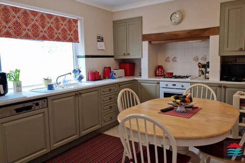 3 bedroom semi-detached house for sale, Lleyn Street, Pwllheli, LL53