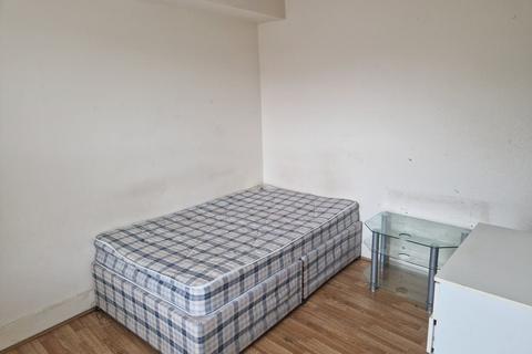 Studio to rent, Flat ,  Park Street, Luton