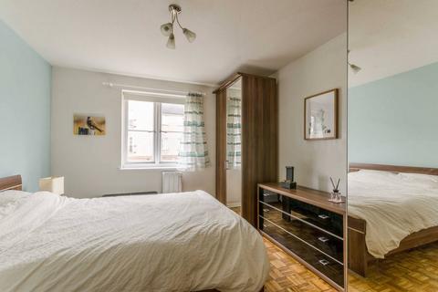 6 Concorde Drive, London, E6 5XL