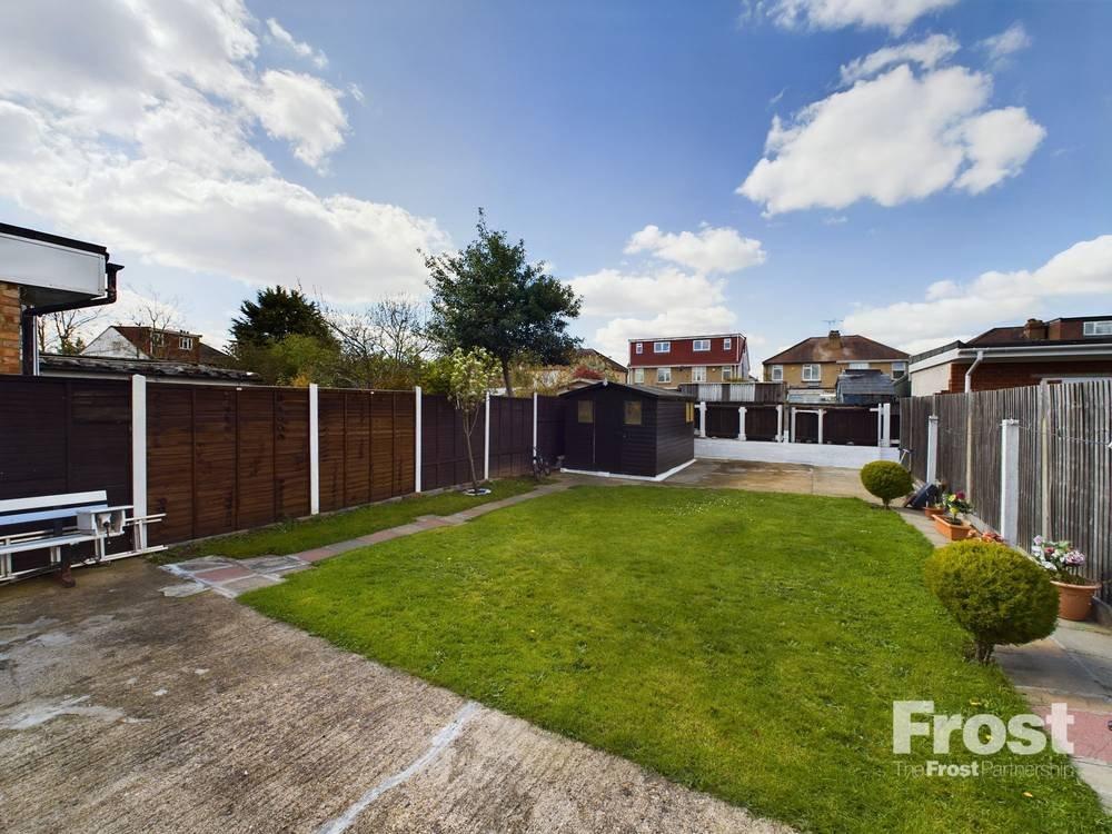 Harlington Road West, Feltham, TW14 3 bed semidetached house for sale