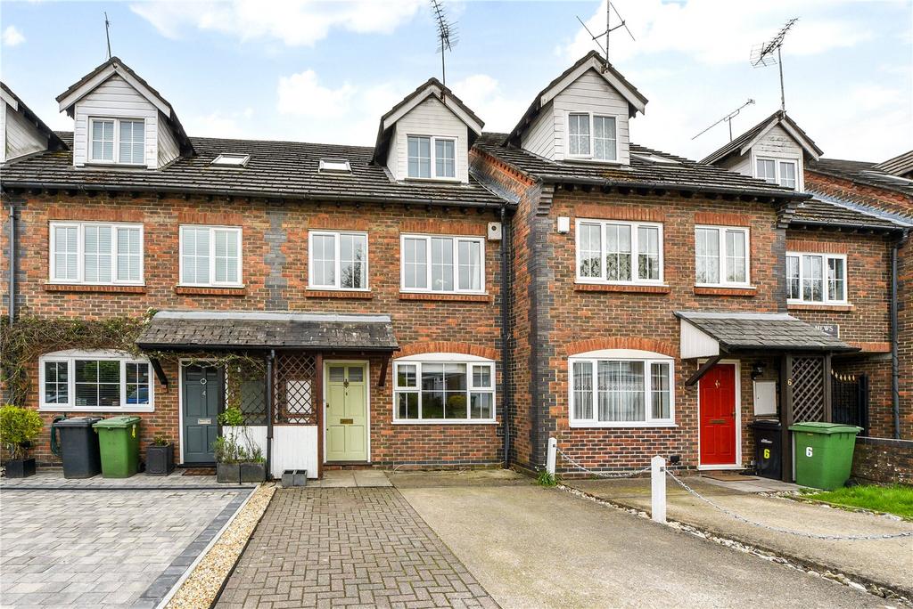 The Mews, Madeline Road, Petersfield, Hampshire 4 bed terraced house
