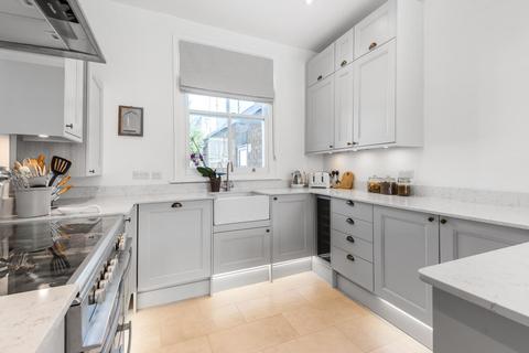 Upper Flat At, 26 Nansen Road, London, SW11 5NT