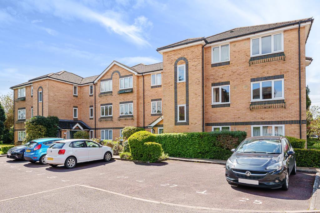 Maidenhead, Berkshire, SL6 2 bed detached house for sale £275,000