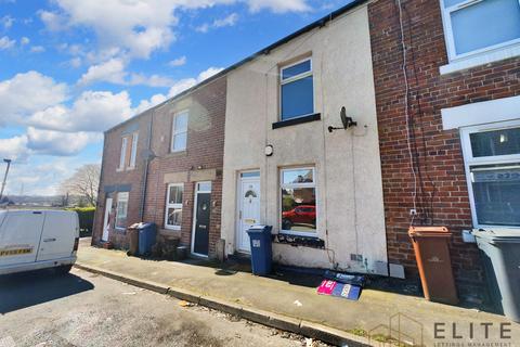 3 bedroom terraced house to rent, New Street, Royston S71