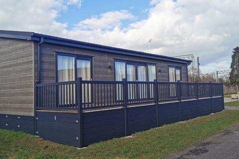 2 bedroom lodge for sale, Harlow, Essex, CM19