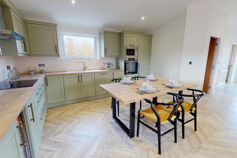 2 bedroom lodge for sale, Harlow, Essex, CM19