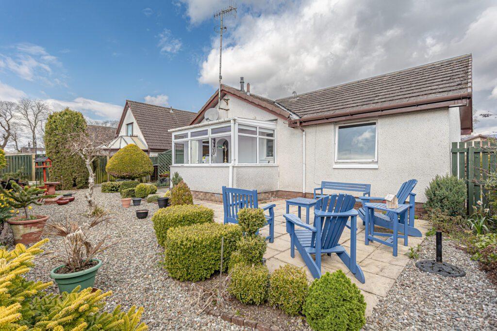 Highland Crescent, Crieff, PH7 3 bed detached bungalow £245,000