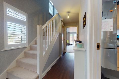 8 Hay Drive, Mitcham, CR4 3GS
