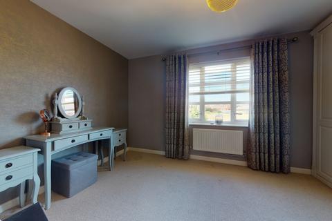 8 Hay Drive, Mitcham, CR4 3GS