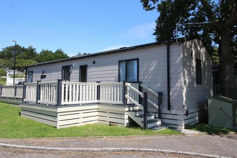 2 bedroom park home for sale, Seabreeze, Shorefield, Near Milford On Sea, Hampshire, SO41