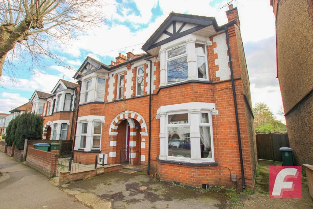 Bushey Mill Lane, Watford 3 bed semidetached house for sale £550,000