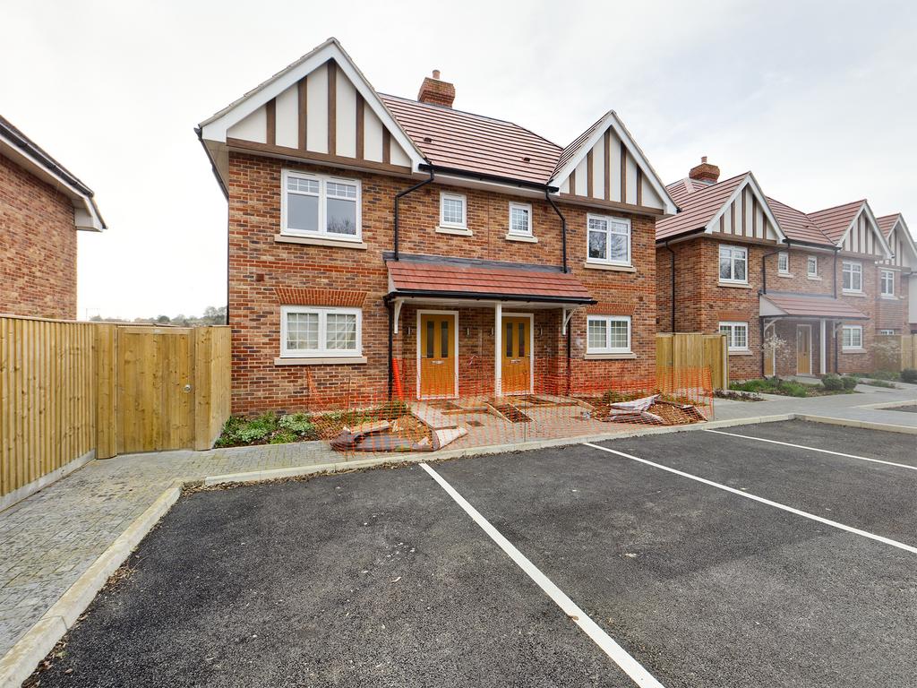 Templeside Gardens 3 bed townhouse for sale £400,000