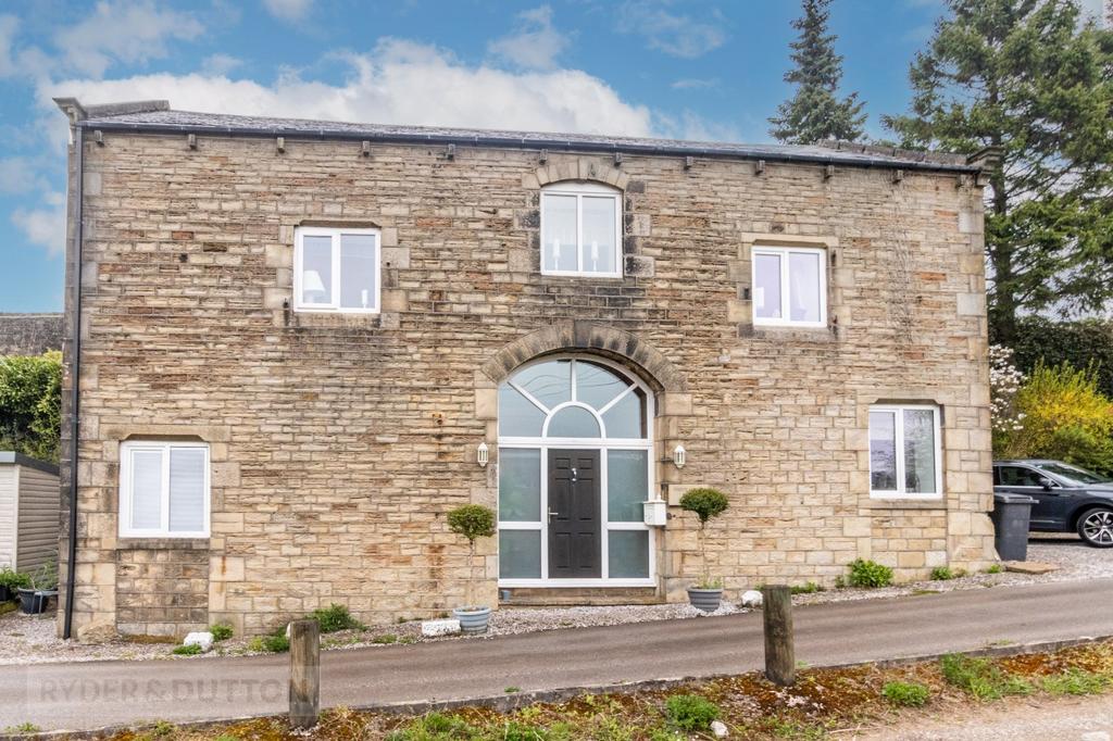 Knarr Lane, Delph, Saddleworth, OL3 3 bed detached house for sale £650,000