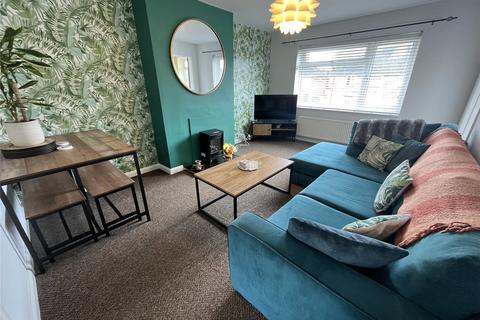 2 bedroom maisonette to rent, Elkstone Close, Solihull, West Midlands, B92