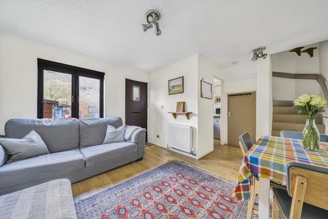 28 Haygreen Close, Kingston Upon Thames, KT2 7TS