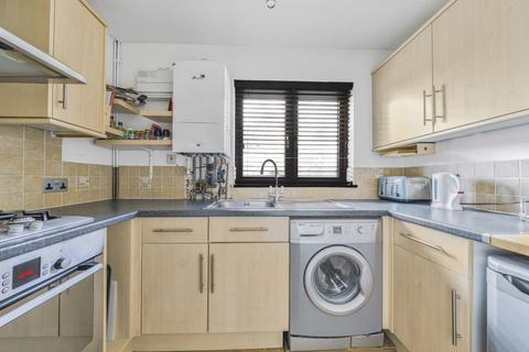 28 Haygreen Close, Kingston Upon Thames, KT2 7TS