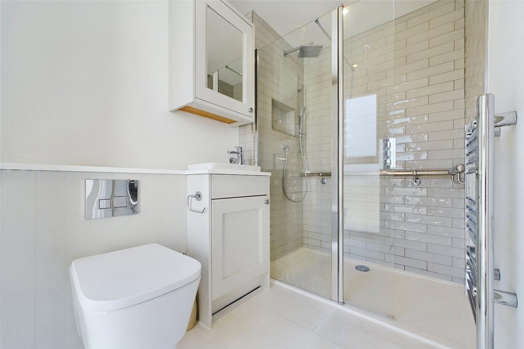 Gf Shower Room