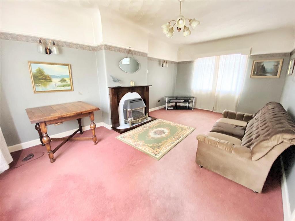 Bentham Drive, Childwall, Liverpool 3 bed semidetached house for sale