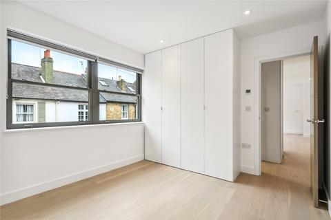 7 Albert Road, Richmond, TW10 6DJ