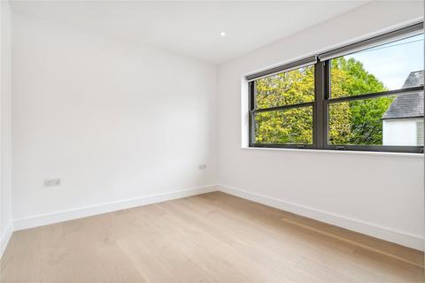 7 Albert Road, Richmond, TW10 6DJ